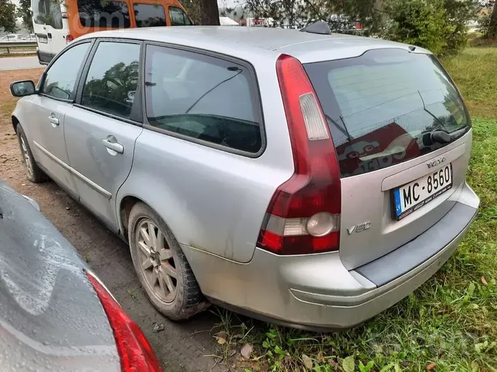 Volvo V50