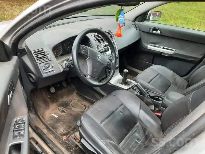 Volvo V50 2007 photo 4