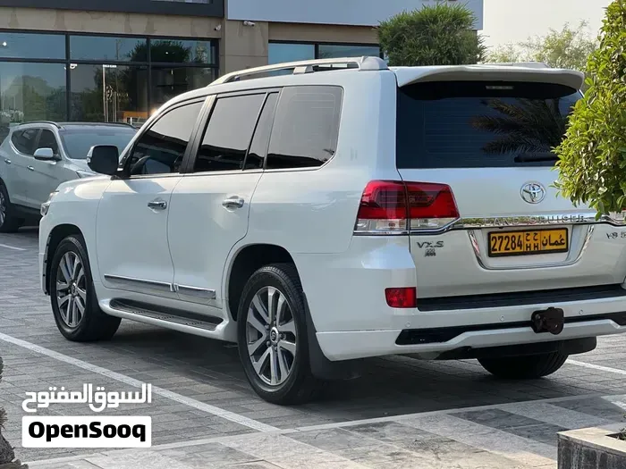 Toyota Land Cruiser 2017 photo 3