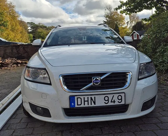 Volvo V50 2010 photo 3