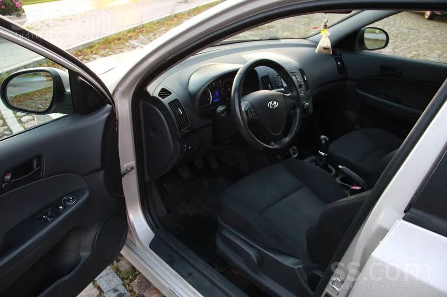 Hyundai I30 2010 photo 4