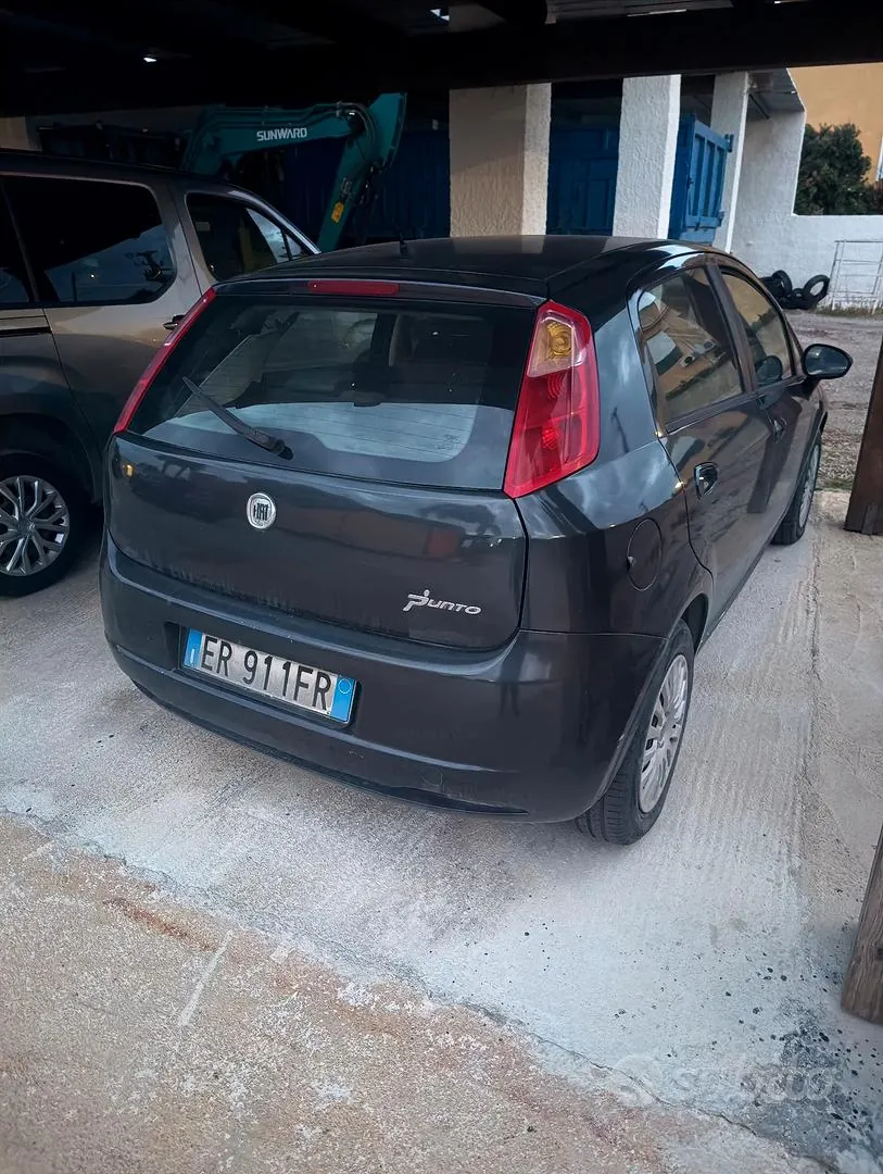 Fiat Grande Punto 2008 photo 4