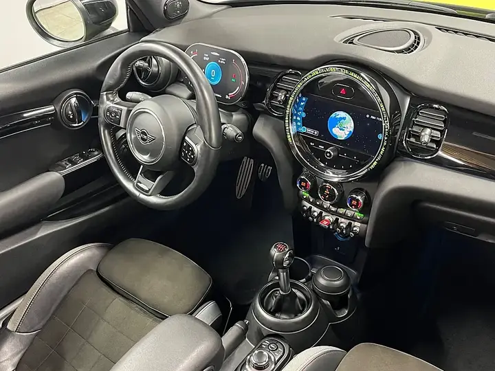 Mini Cabrio 2021 photo 2