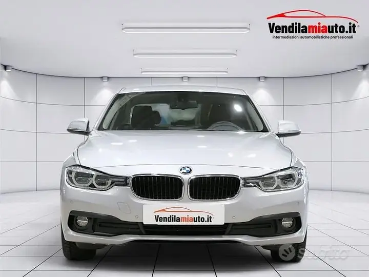 BMW 3 Series 2018 photo 2