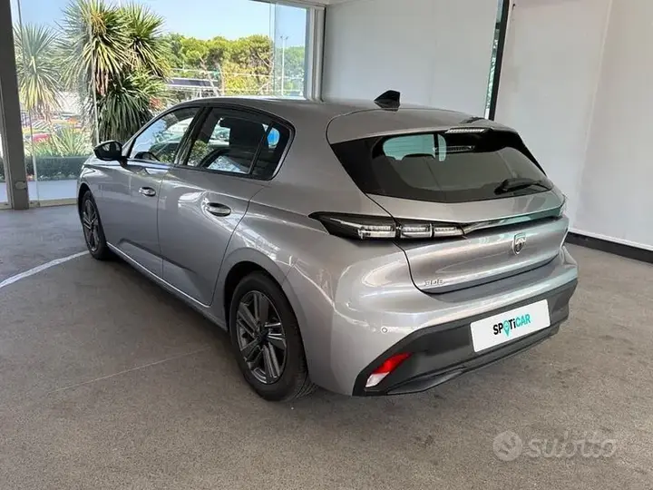 Peugeot 308 2022 photo 3