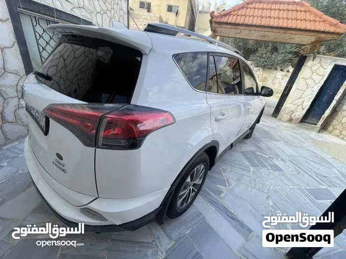 Toyota Rav 4 2018 photo 4