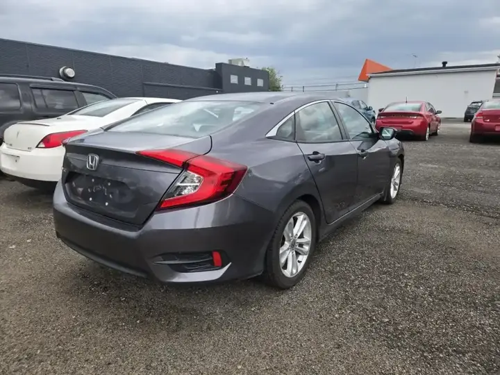 Honda Civic 2017 photo 3