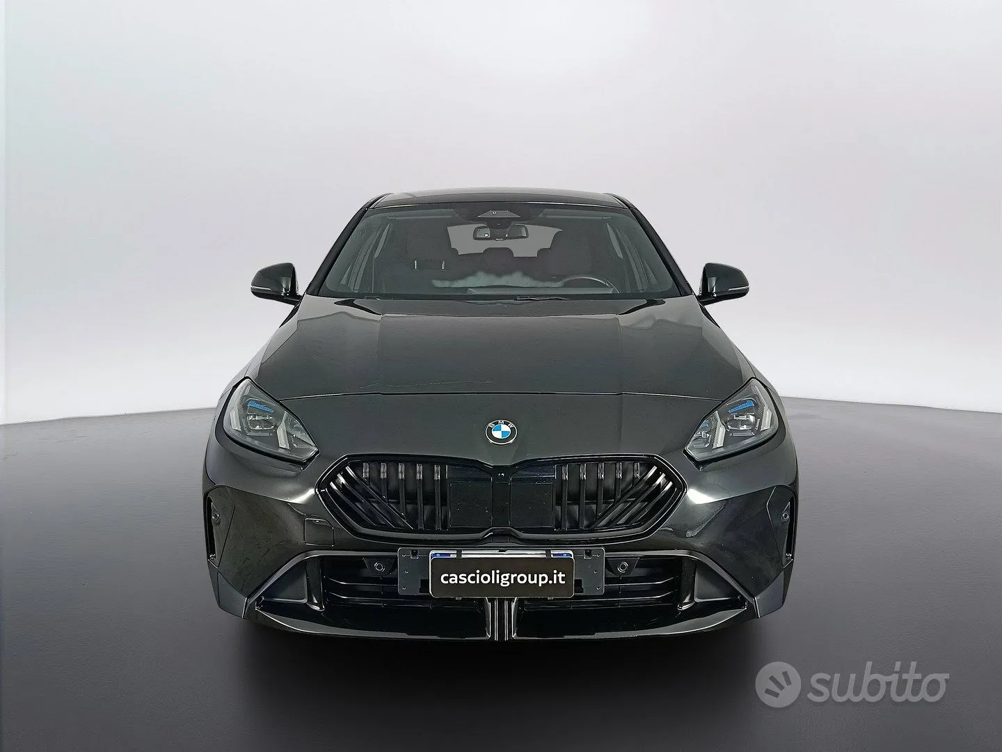 BMW 1 Series 2025 photo 2