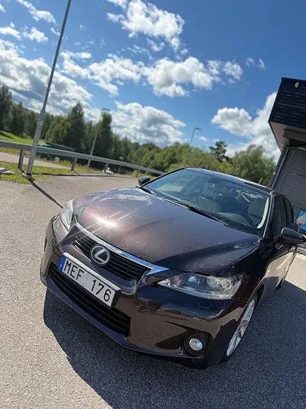 Lexus Ct200H 2011 photo 2