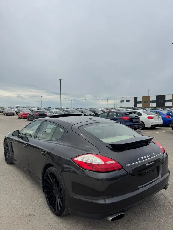 Porsche Panamera 2011 photo 4