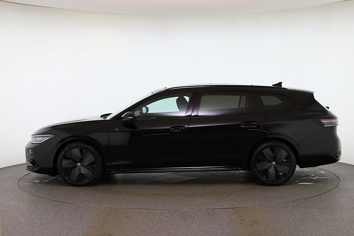 Volkswagen Passat 2026 photo 2