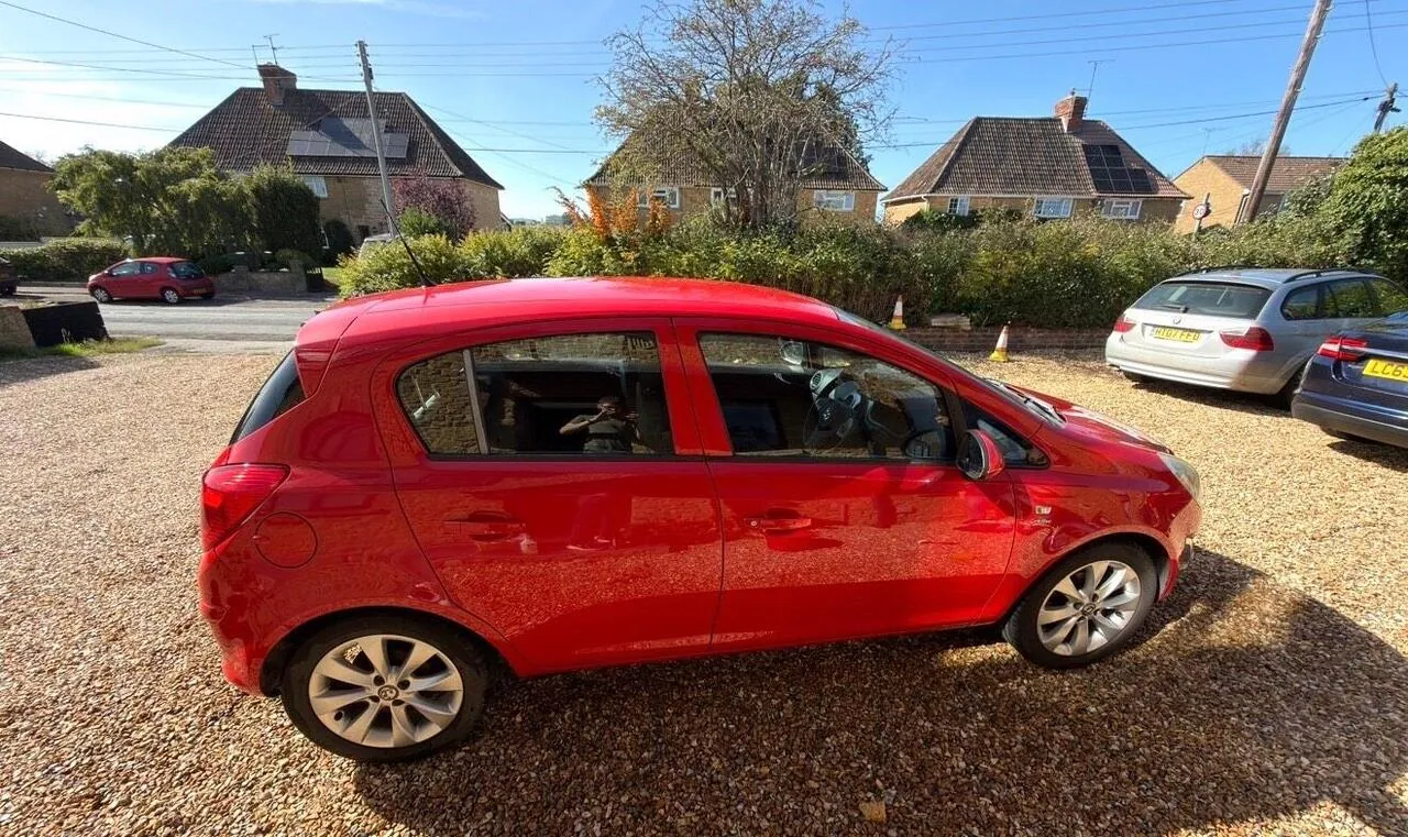 Vauxhall Corsa 2012 photo 4