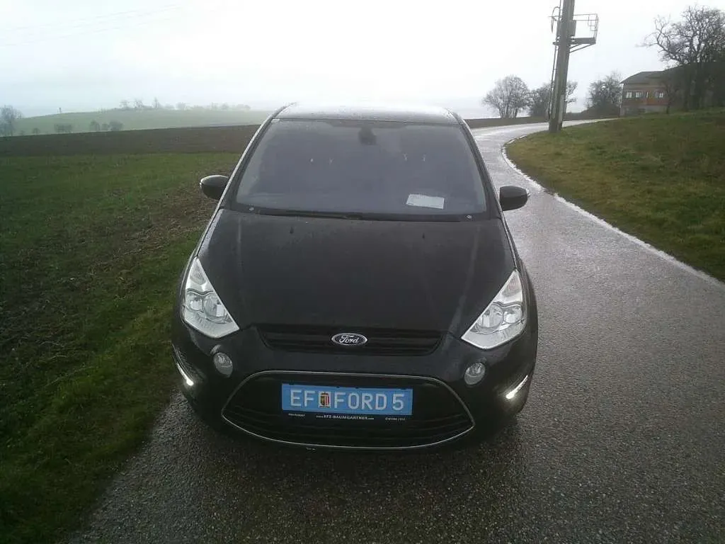 Ford S-Max 2012 photo 3