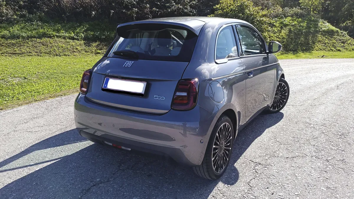 Fiat 500E 2022 photo 2