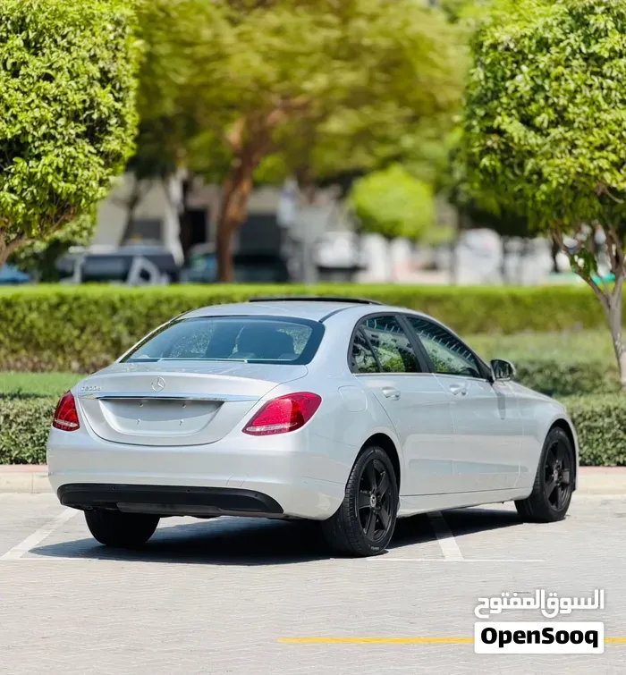 Mercedes-Benz C200 2018 photo 4