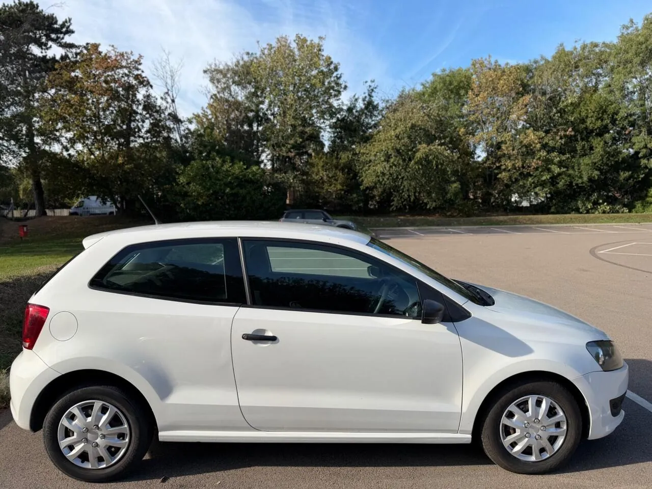 Volkswagen Polo 2011 photo 4