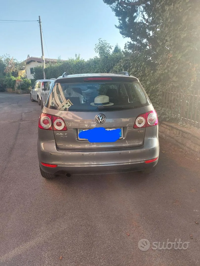 Volkswagen Golf 2010 photo 3