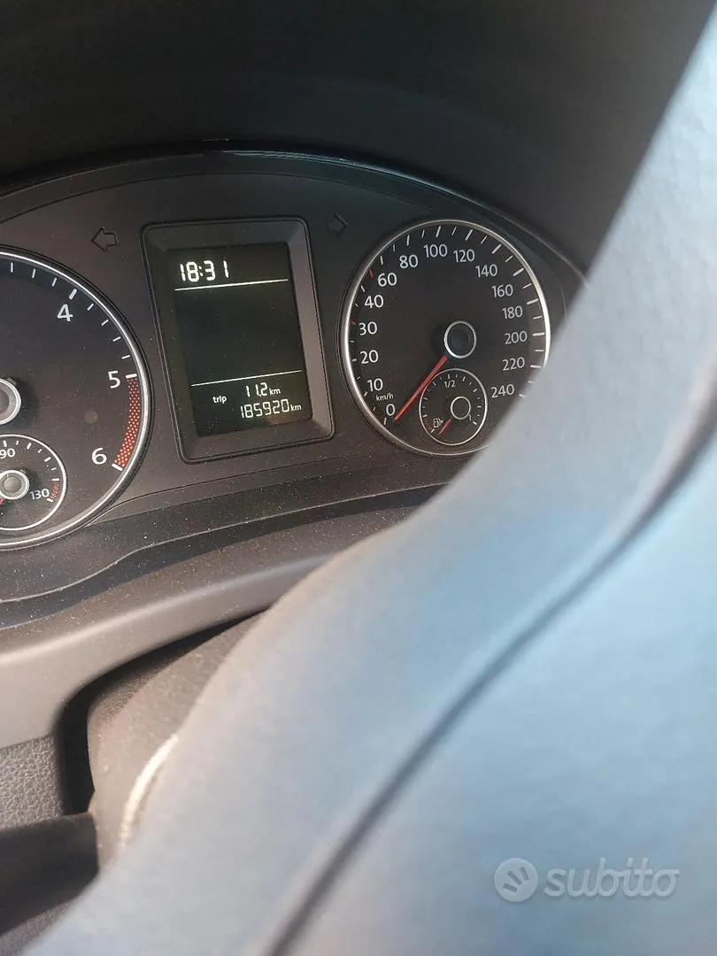 Volkswagen Golf 2010 photo 5