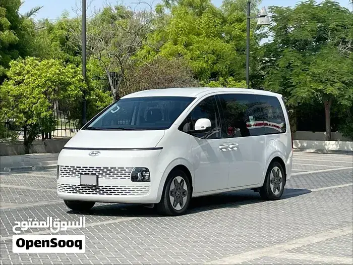 Hyundai Staria