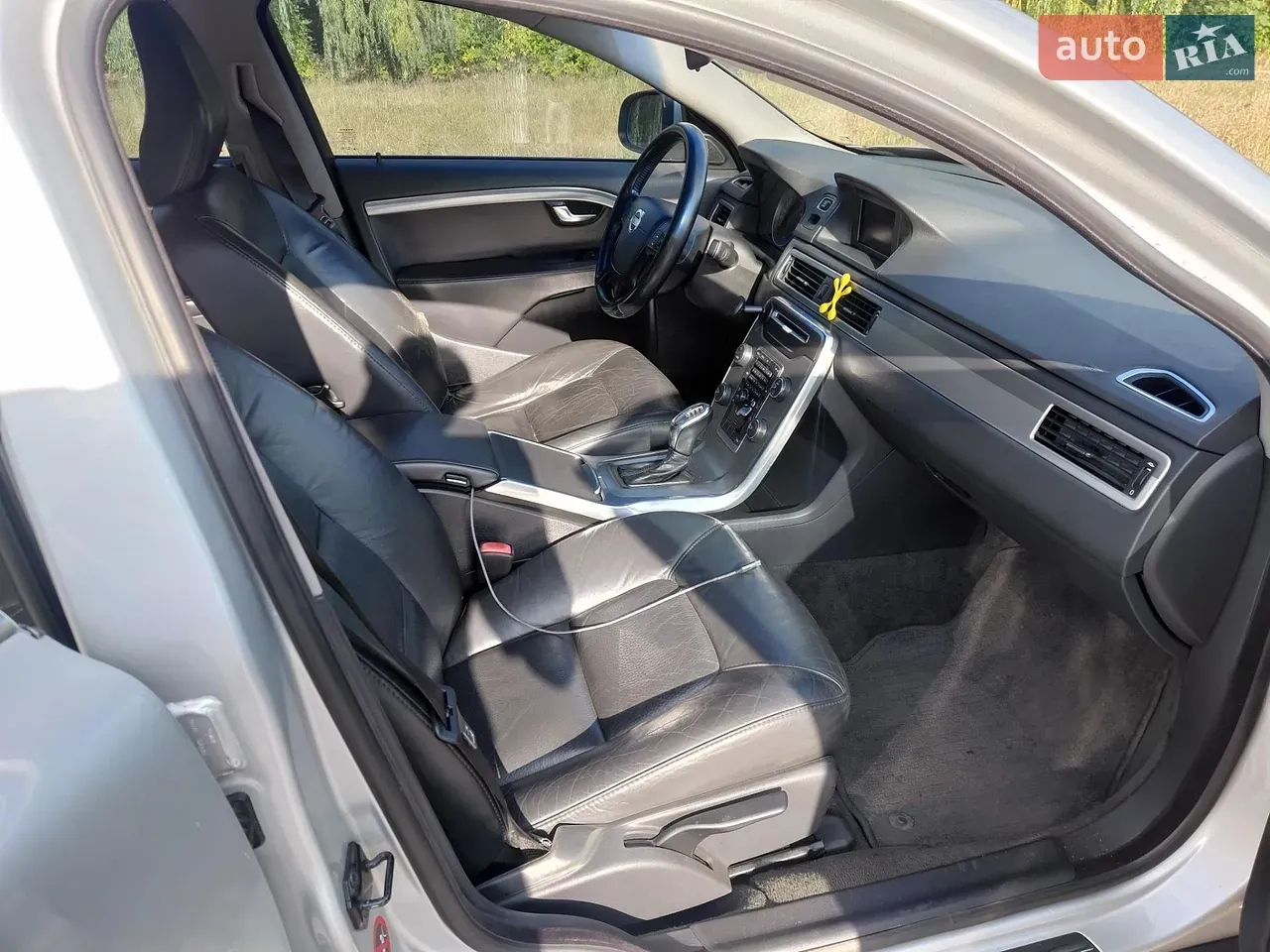 Volvo V70 2013 photo 2
