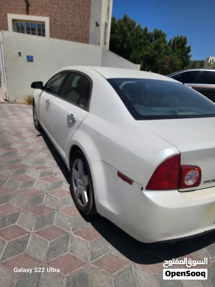 Chevrolet Malibu 2011 photo 2