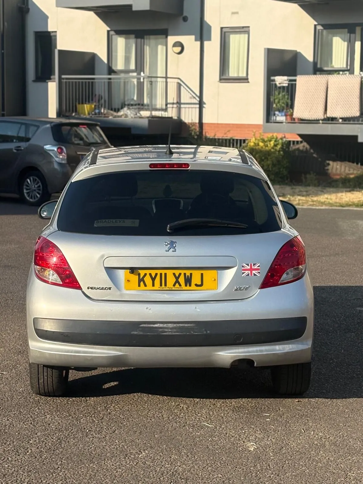 Peugeot 207 2011 photo 4
