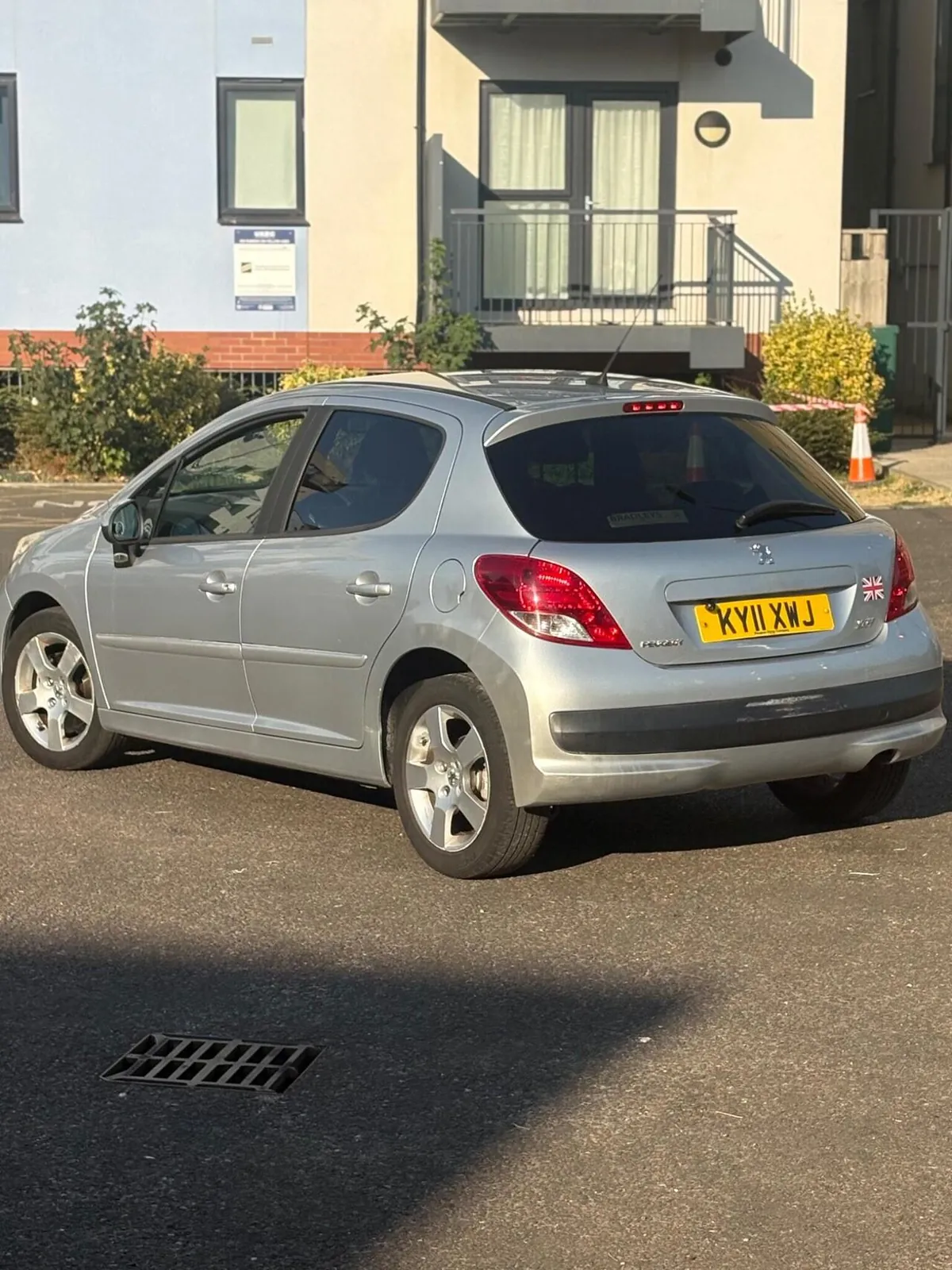 Peugeot 207 2011 photo 3