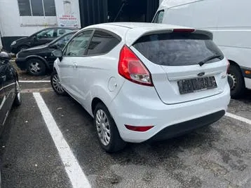 Ford Fiesta 2013 photo 2