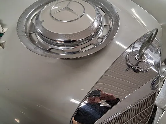 Mercedes-Benz 220 S 1957 photo 4