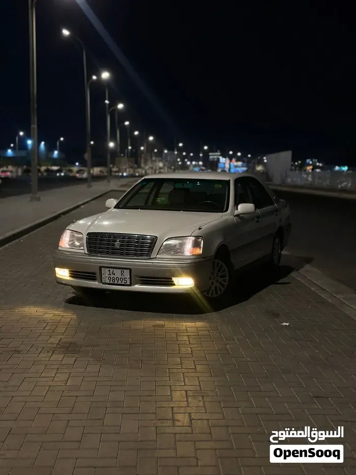 Toyota Crown 2002 photo 2