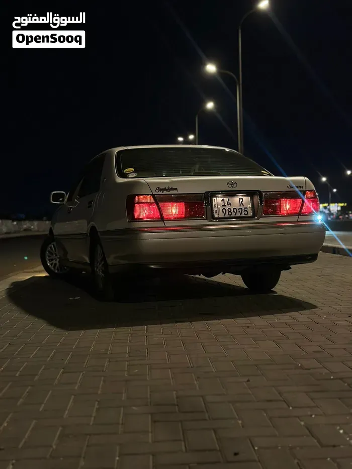 Toyota Crown 2002 photo 4