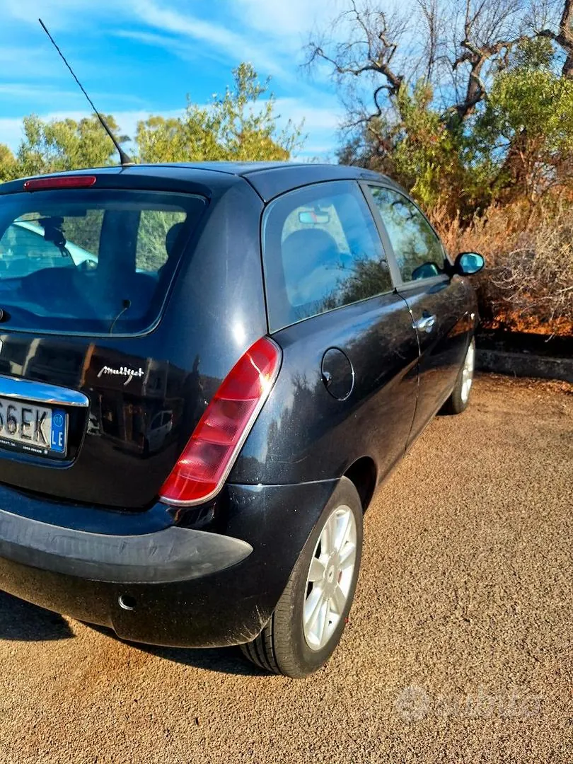 Lancia Ypsilon 2004 photo 3