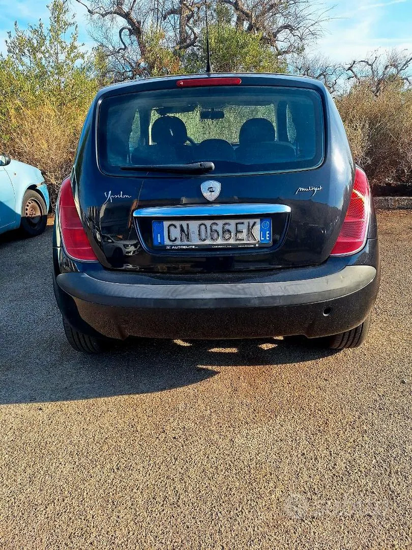 Lancia Ypsilon 2004 photo 2