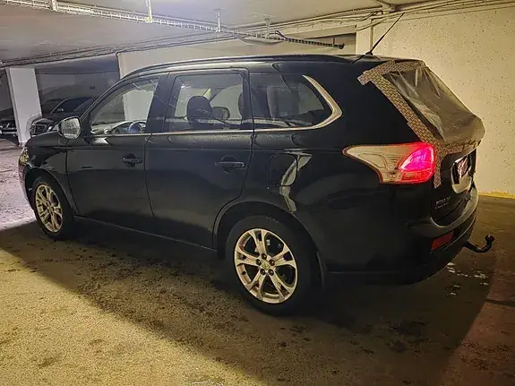 Mitsubishi Outlander 2013 photo 4