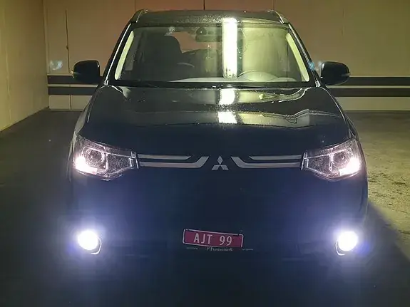 Mitsubishi Outlander 2013 photo 3