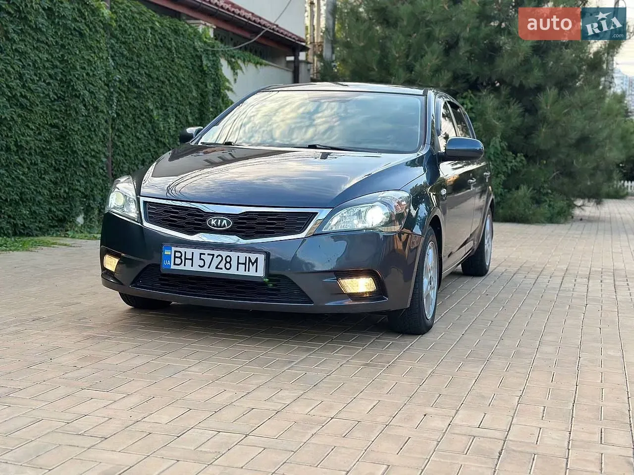 Kia Ceed 2010 photo 4