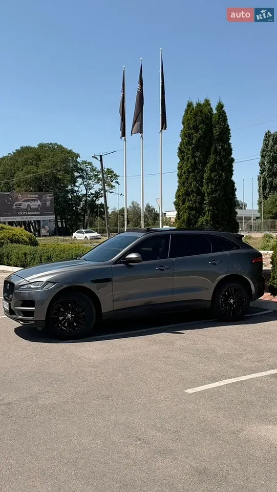 Jaguar F-Pace 2017 photo 5