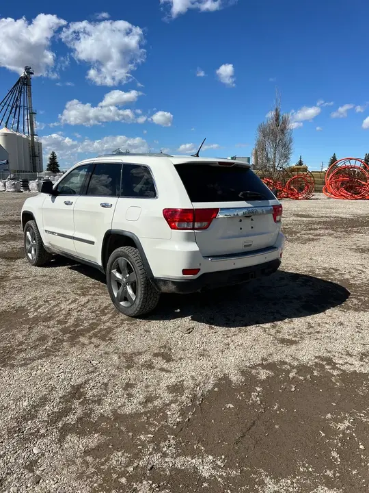 Jeep Grand Cherokee 2012 photo 4