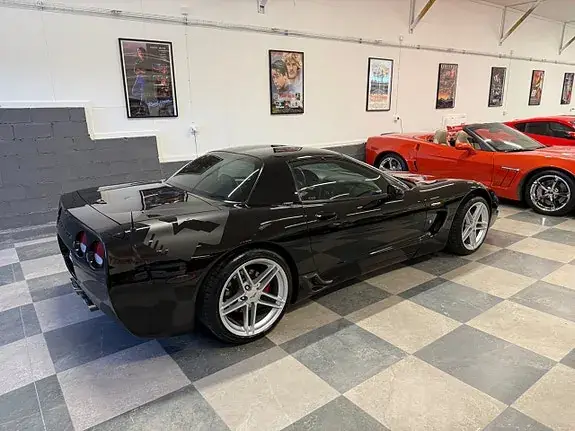 Chevrolet Corvette 2002 photo 4
