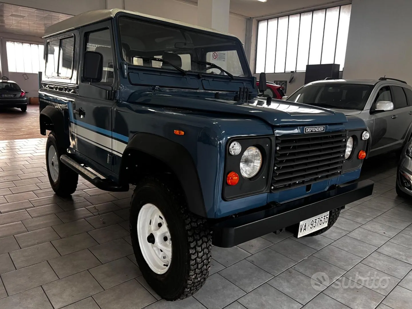 Land Rover Defender 1987 photo 3