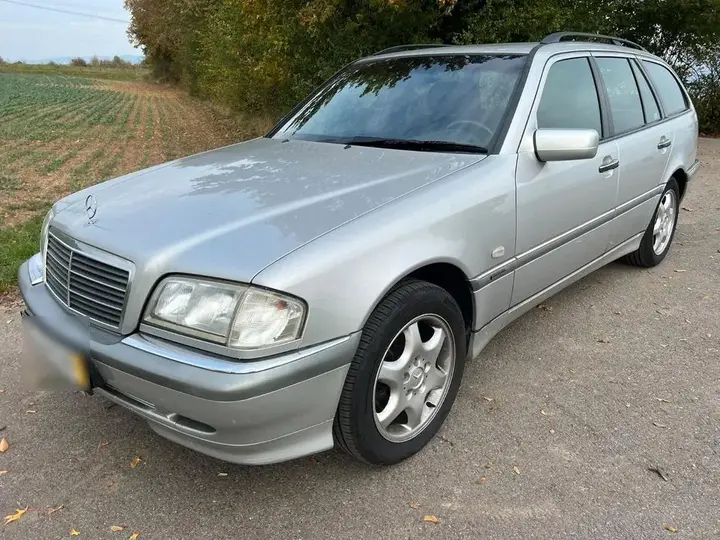 Mercedes-Benz C180