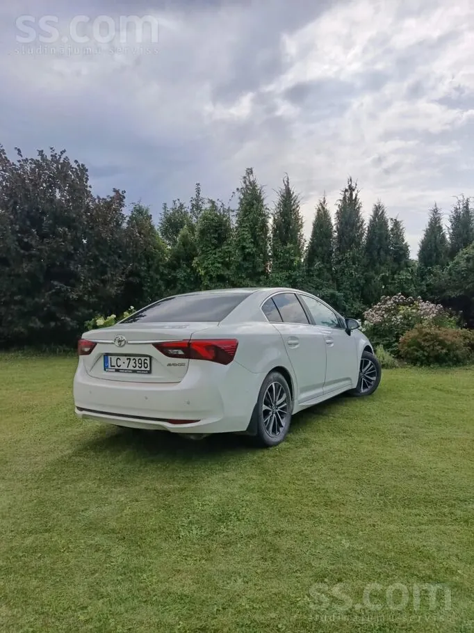 Toyota Avensis 2017 photo 4