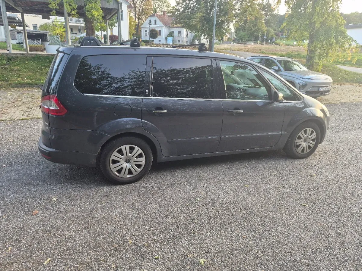 Ford Galaxy 2008 photo 2