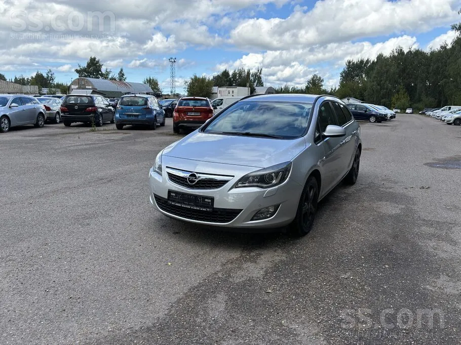 Opel Astra 2011 photo 5