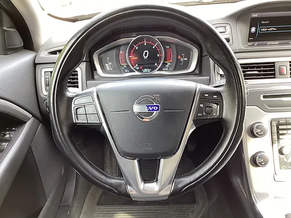 Volvo V70 2014 photo 4