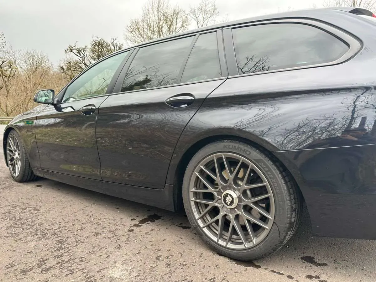 BMW 5 Series 2015 photo 2