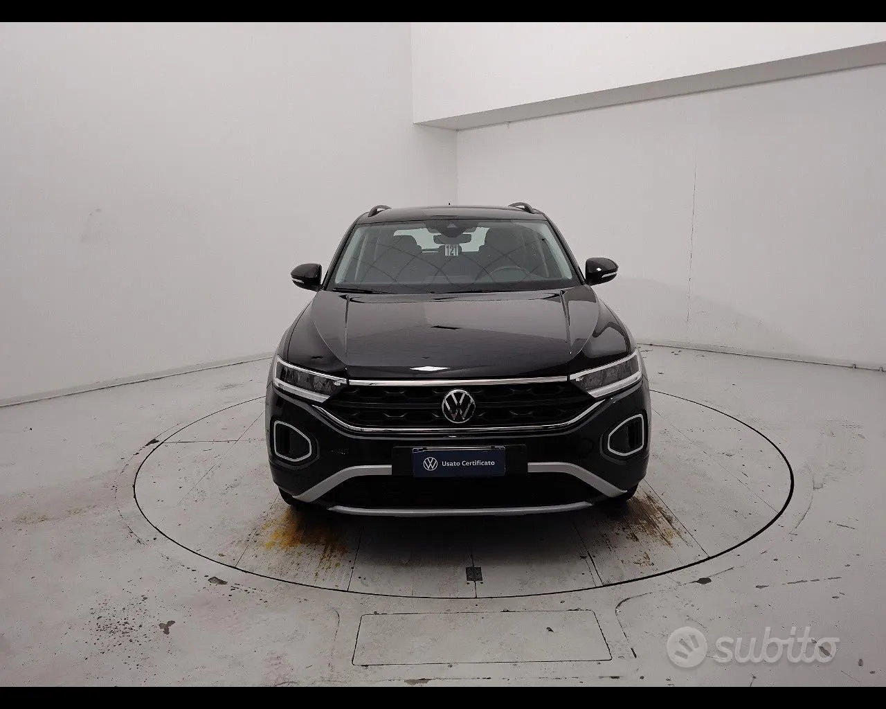 Volkswagen T-Roc 2023 photo 2