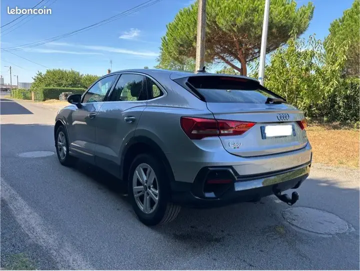 Audi Q3 2023 photo 2