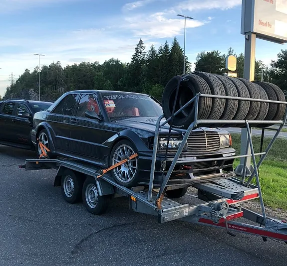 Mercedes-Benz 190 1987 photo 2