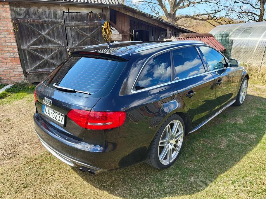 Audi S4 2009 photo 4